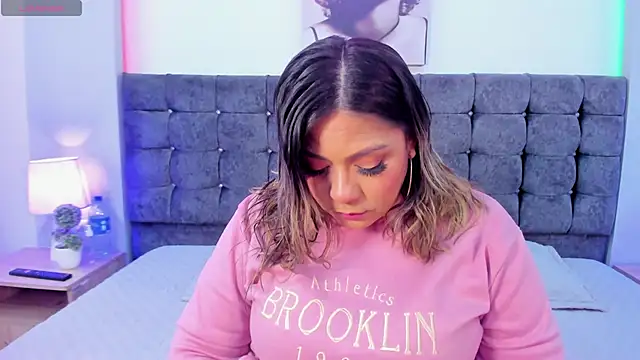 Snapshot of isabella_horney_ chatting on September 2025 07:28:02 PM isabella horney online show from September 2025 07:28:02 PM