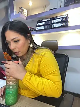 isabella horney  online show from February 2026 12:48:02 PM