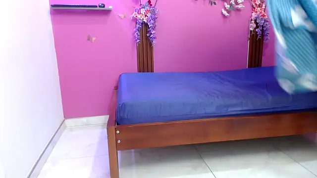 skinnybarbie022 online show from April 2026 12:05:01 AM