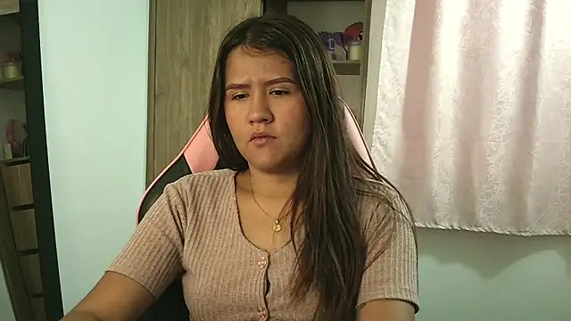 Oliviawatson1 online show from September 2025 12:53:01 PM