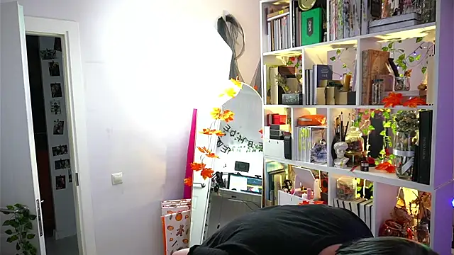 Snapshot of Sova173 chatting on November 2025 01:43:02 PM Sova173 online show from November 2025 01:43:02 PM