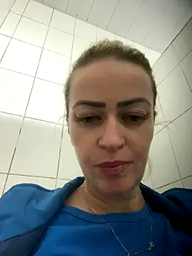 Alerquinasc online show from October 2025 10:42:02 PM