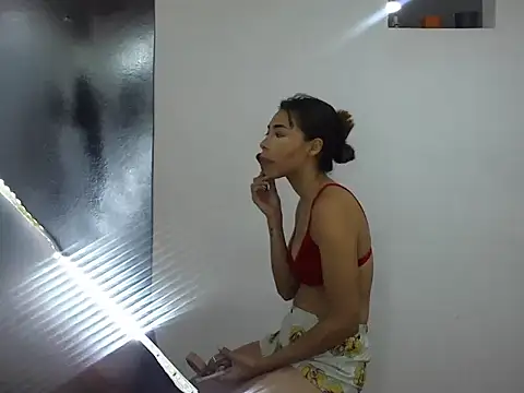 Snapshot of MeganAndMax@xh chatting on September 2025 01:05:02 AM MeganAndMaxxh online show from September 2025 01:05:02 AM