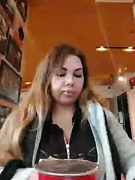 Alisasexxh online show from February 2025 01:40:02 PM