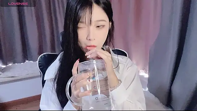 Cicicici-cc online show from October 2025 02:41:01 AM