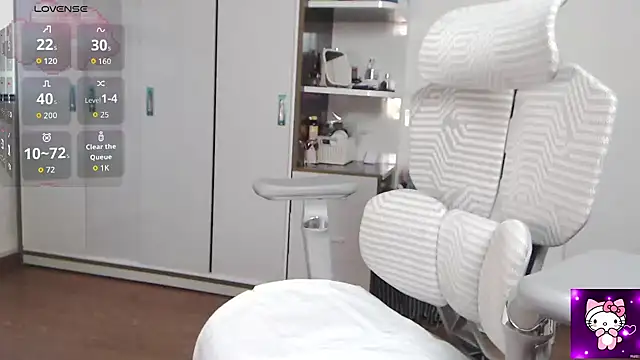 Suzie Wet Cave online show from April 2026 11:11:02 AM