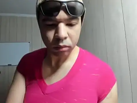 Snapshot of NaturalBeautyQueen chatting on November 2025 10:03:01 AM NaturalBeautyQueen online show from November 2025 10:03:01 AM