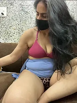 Snapshot of SashaPatel chatting on June 2026 02:36:02 AM SashaPatel online show from June 2026 02:36:02 AM