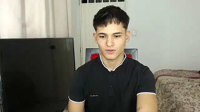 Alex mojica online show from October 2025 06:15:02 AM