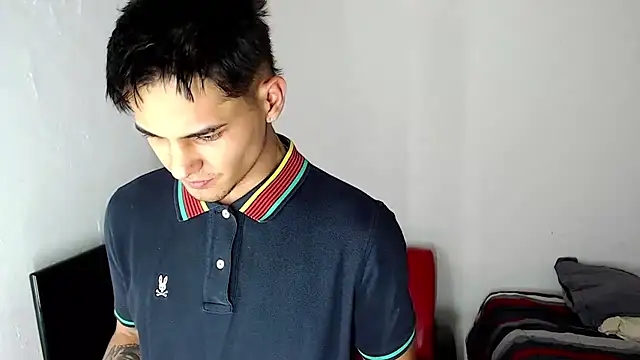 Alex mojica online show from December 2025 07:15:02 AM