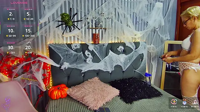 Snapshot of geminis_milf chatting on October 2025 06:54:02 PM geminis milf online show from October 2025 06:54:02 PM