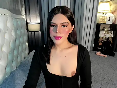 naughtyandreaxx online show from November 2025 01:50:01 AM