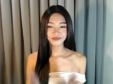 holyakiesha online show from April 2026 08:28:02 PM