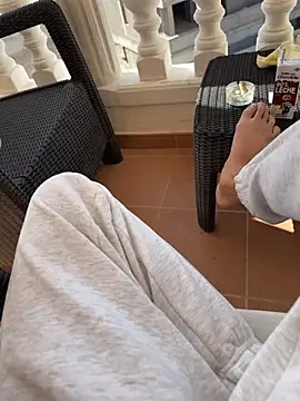 Manu97k online show from November 2025 12:38:02 PM