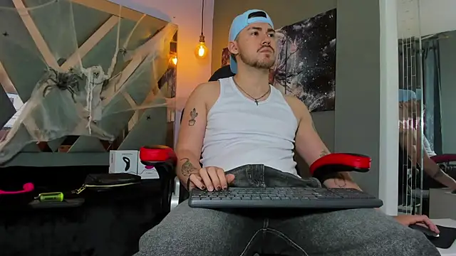 BrunoWalkerr online show from October 2025 11:50:01 AM