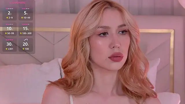 VelvetHell online show from September 2025 03:39:01 AM