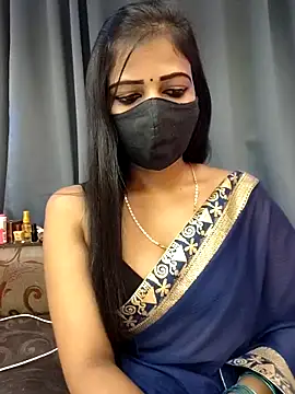 Misss-julli online show from November 2025 02:48:02 AM