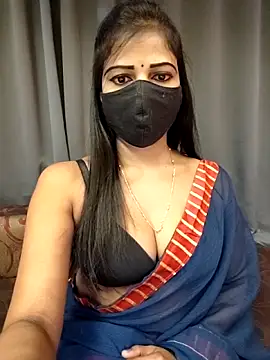 Misss-julli online show from December 2025 03:01:02 AM