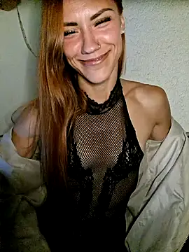 SlimBellaa online show from September 2025 10:44:01 PM