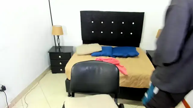 maikol monstercock online show from September 2025 05:07:01 PM