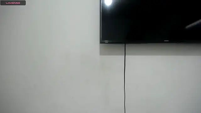 Snapshot of Foxy_Lovex chatting on May 2026 09:41:01 PM Foxy Lovex online show from May 2026 09:41:01 PM