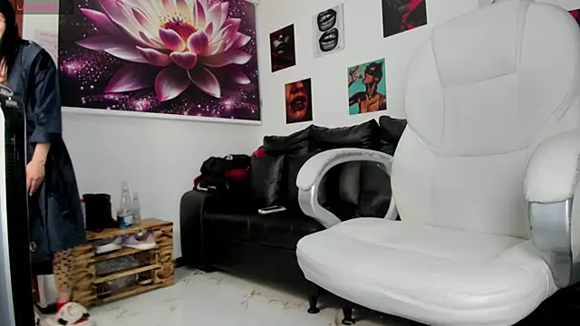 Snapshot of lycoris_19 chatting on October 2025 09:04:01 PM lycoris 19 online show from October 2025 09:04:01 PM