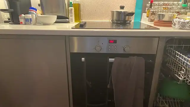 Snapshot of CelineLuxe chatting on October 2025 06:20:02 AM CelineLuxe online show from October 2025 06:20:02 AM