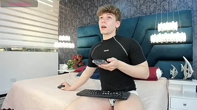 TaylerWhite online show from March 2026 11:43:02 AM