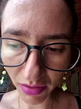 Linda Hot13 online show from September 2025 03:11:01 PM