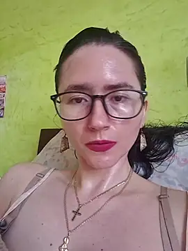 Linda Hot13 online show from November 2025 02:51:02 PM