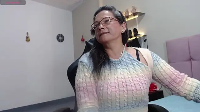 SolVegaNaciente online show from November 2025 03:31:01 AM