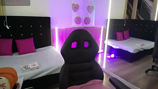 Mia garcia28 online show from September 2025 07:38:01 PM