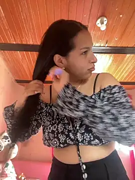 Mia garcia28 online show from November 2025 05:26:01 PM