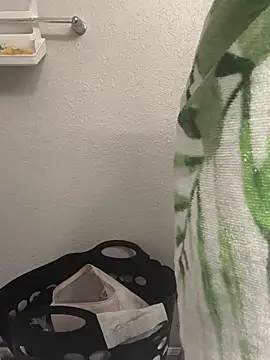 BigBootyCDTsJess online show from April 2026 01:05:02 AM