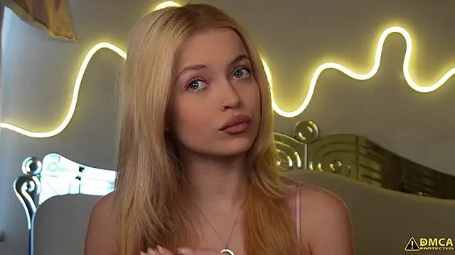 kellypeachcake online show from November 2025 05:35:01 AM