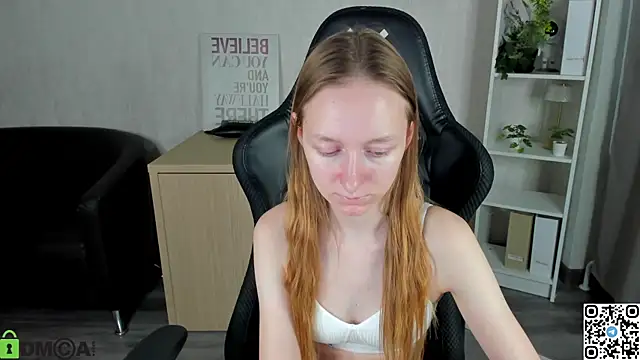 Mia E1fie online show from December 2025 09:18:02 AM