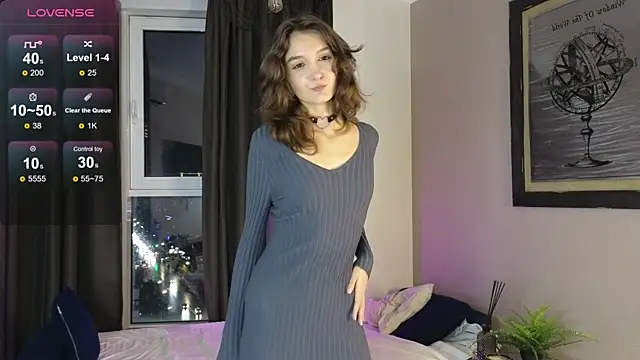 Snapshot of DebiHenks chatting on September 2025 05:37:01 PM DebiHenks online show from September 2025 05:37:01 PM