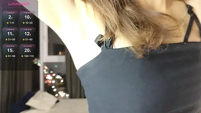 Snapshot of DebiHenks chatting on October 2025 05:10:02 PM DebiHenks online show from October 2025 05:10:02 PM