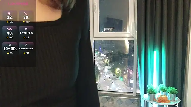 Snapshot of DebiHenks chatting on November 2025 05:04:02 PM DebiHenks online show from November 2025 05:04:02 PM