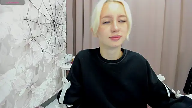 cute luucy online show from November 2025 02:54:01 AM