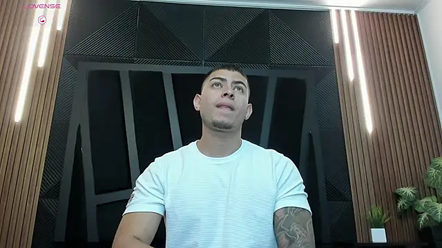 marco garciia  online show from September 2025 11:19:02 PM