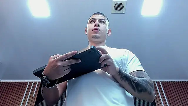 marco garciia  online show from September 2025 11:10:01 PM