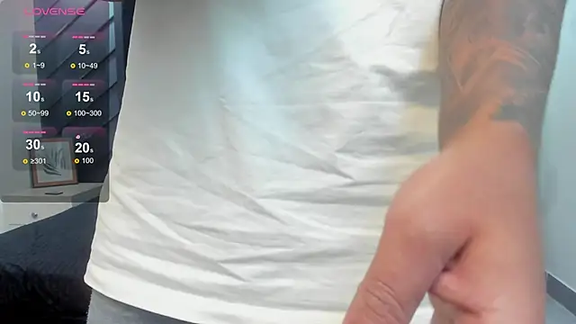 marco garciia  online show from November 2025 12:24:01 AM