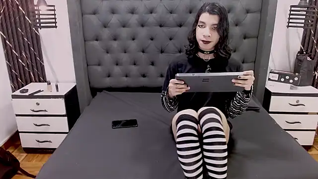 Atley Dolly online show from July 2026 11:35:02 PM