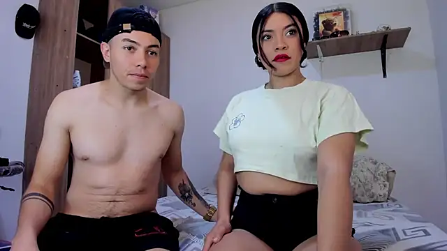 Snapshot of martin_and_samantha chatting on September 2025 03:38:02 AM martin and samantha online show from September 2025 03:38:02 AM