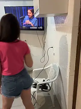 clara2111 online show from October 2025 09:35:02 PM