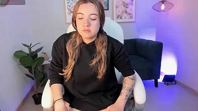 Vela jade online show from September 2025 07:14:02 PM