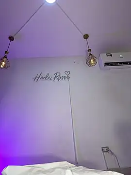 Snapshot of hade_rosse chatting on July 2026 04:11:01 PM hade rosse online show from July 2026 04:11:01 PM