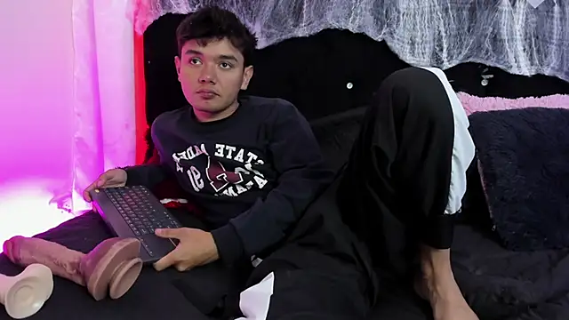 kody sexy online show from October 2025 12:15:01 PM