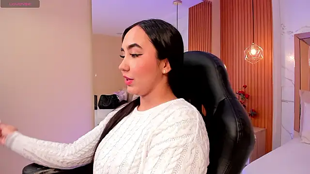 julieta rosee online show from March 2026 09:54:01 PM